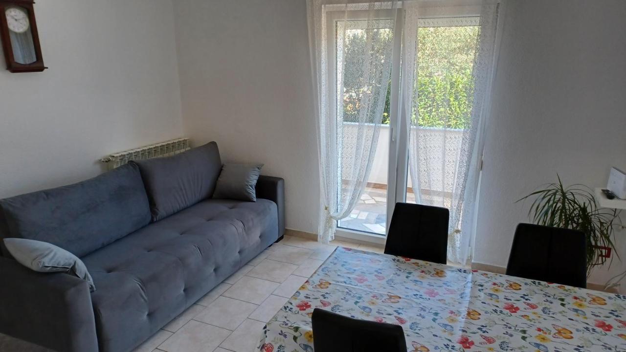 Apartments Villa Adamovic ウマグ 部屋 写真